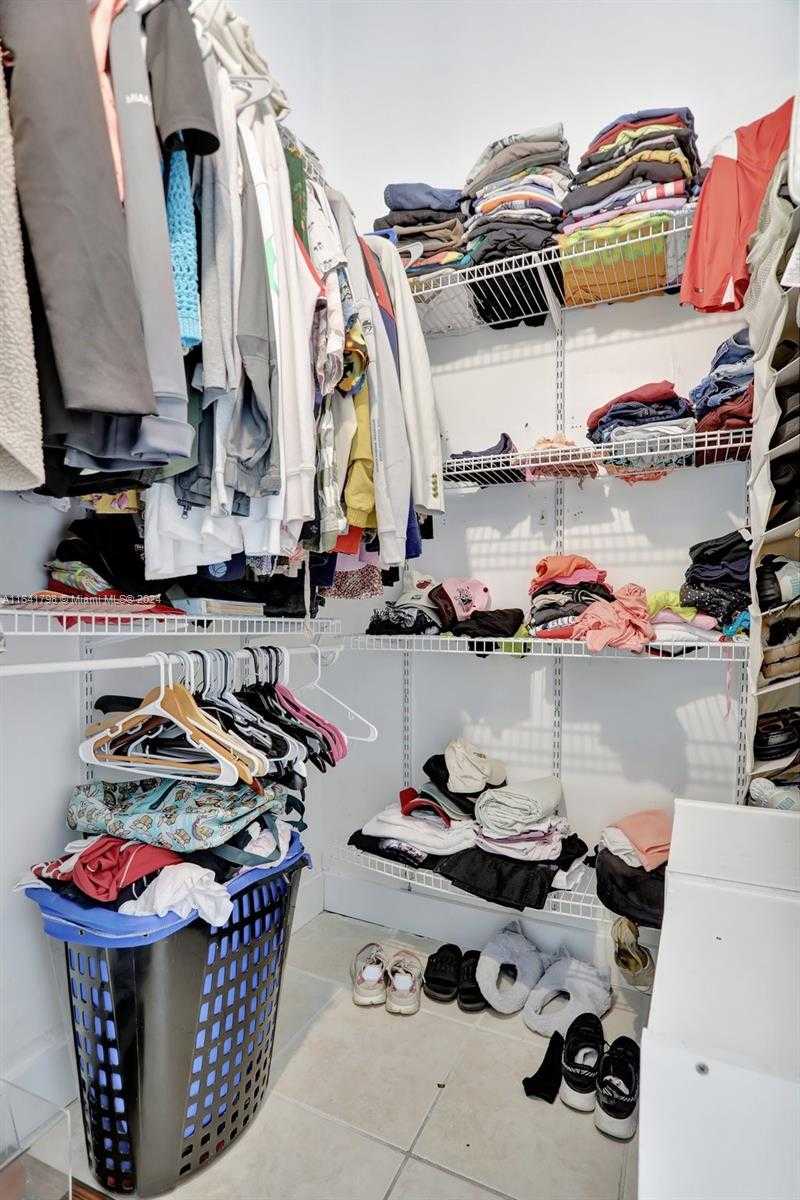 Imagen de Pequeño Objeto