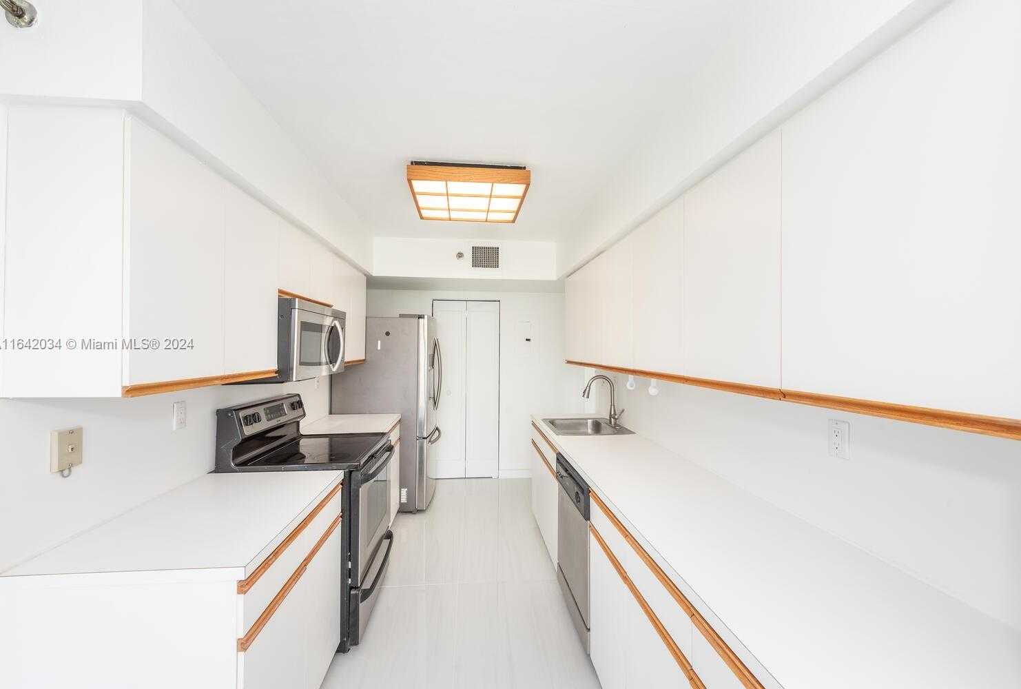 Small Image of 3600 MYSTIC POINTE DR #507, Aventura Number 10