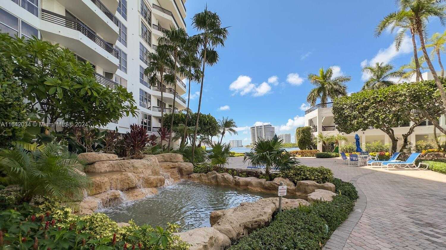Small Image of 3600 MYSTIC POINTE DR #507, Aventura Number 22