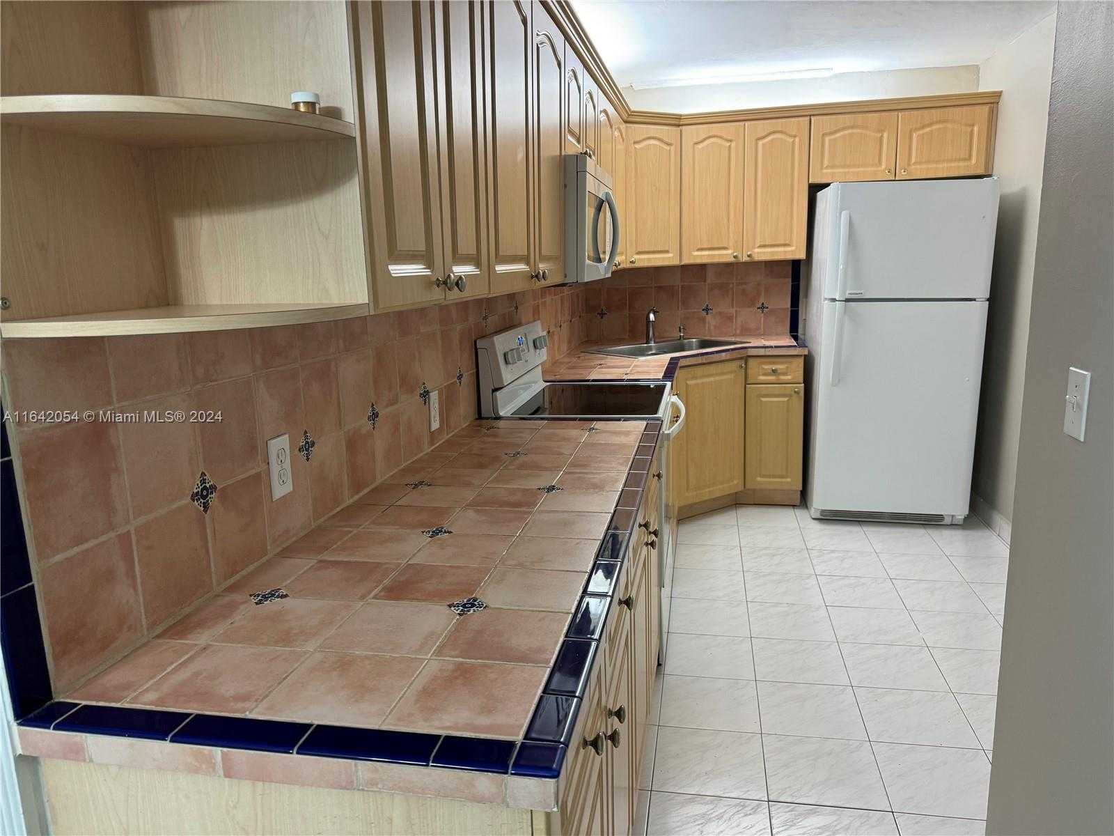 Small Image of 6969 COLLINS AVE #308, Miami Beach Number 10