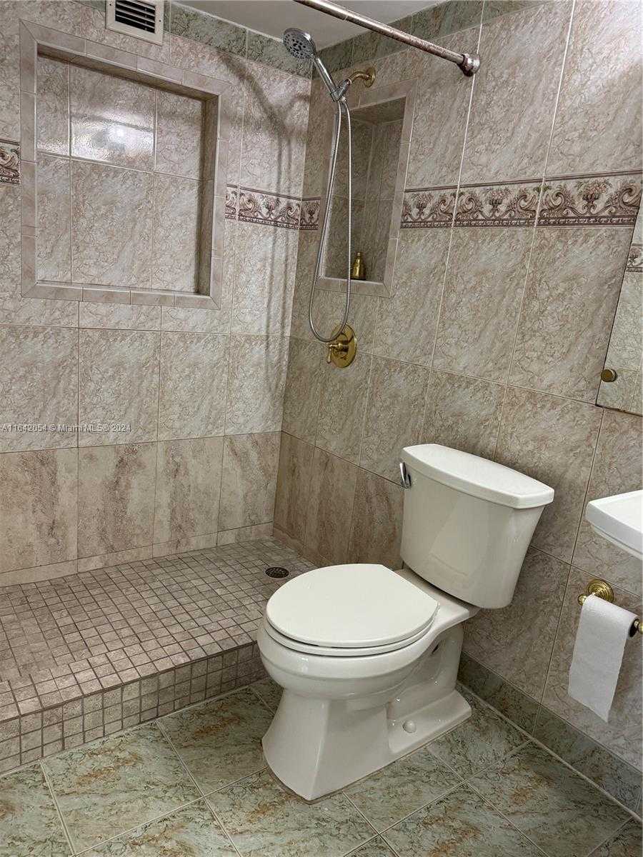Small Image of 6969 COLLINS AVE #308, Miami Beach Number 13