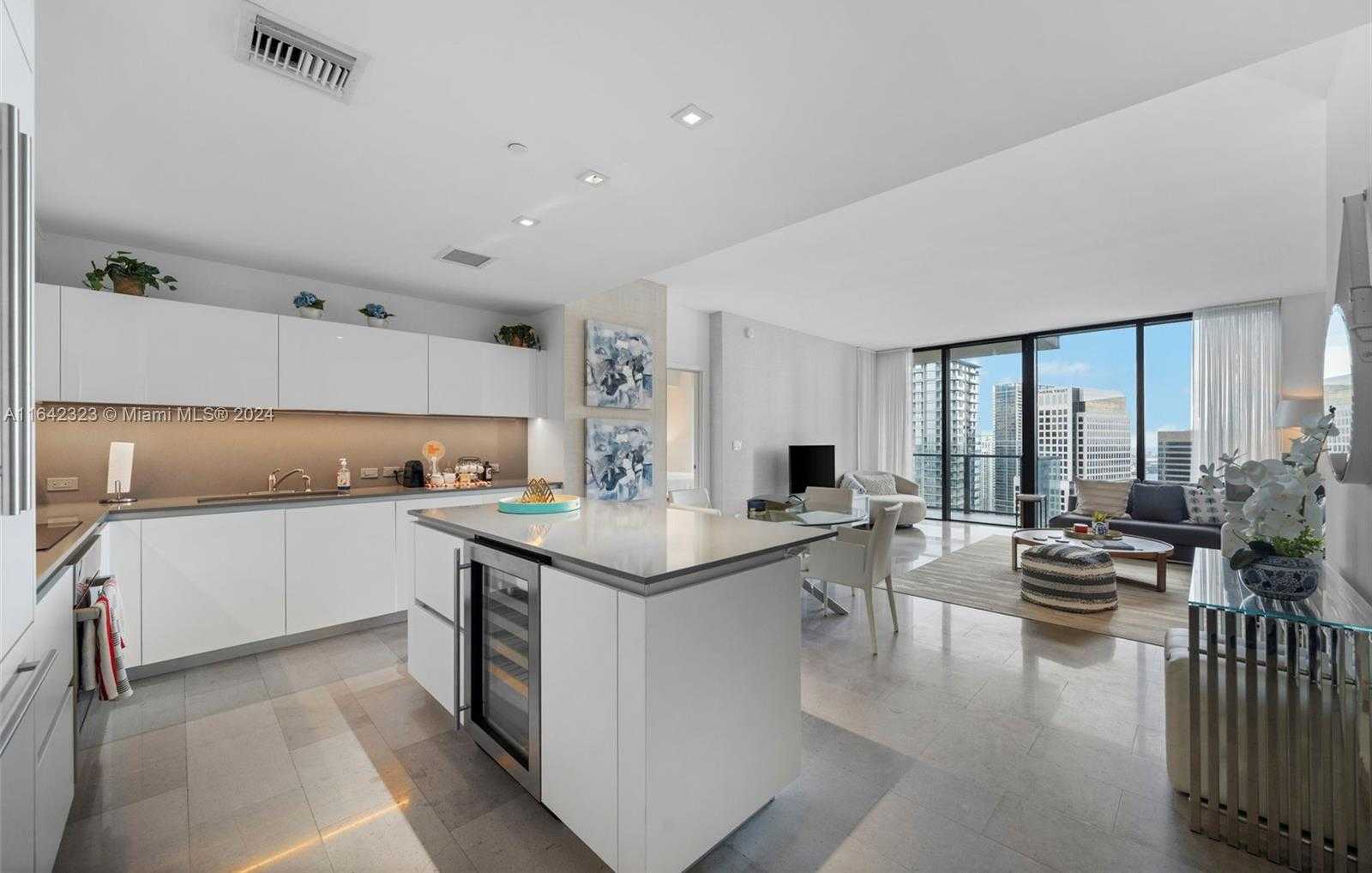 Small Image of 88 SOUTH WEST 7TH ST #3707, Miami Number 2