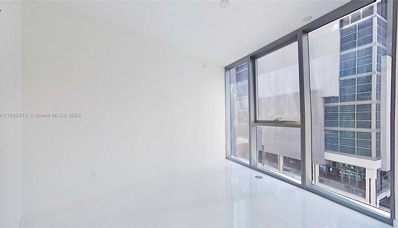 Small Image of 300 BISCAYNE BLVD WAY #506, Miami Number 12