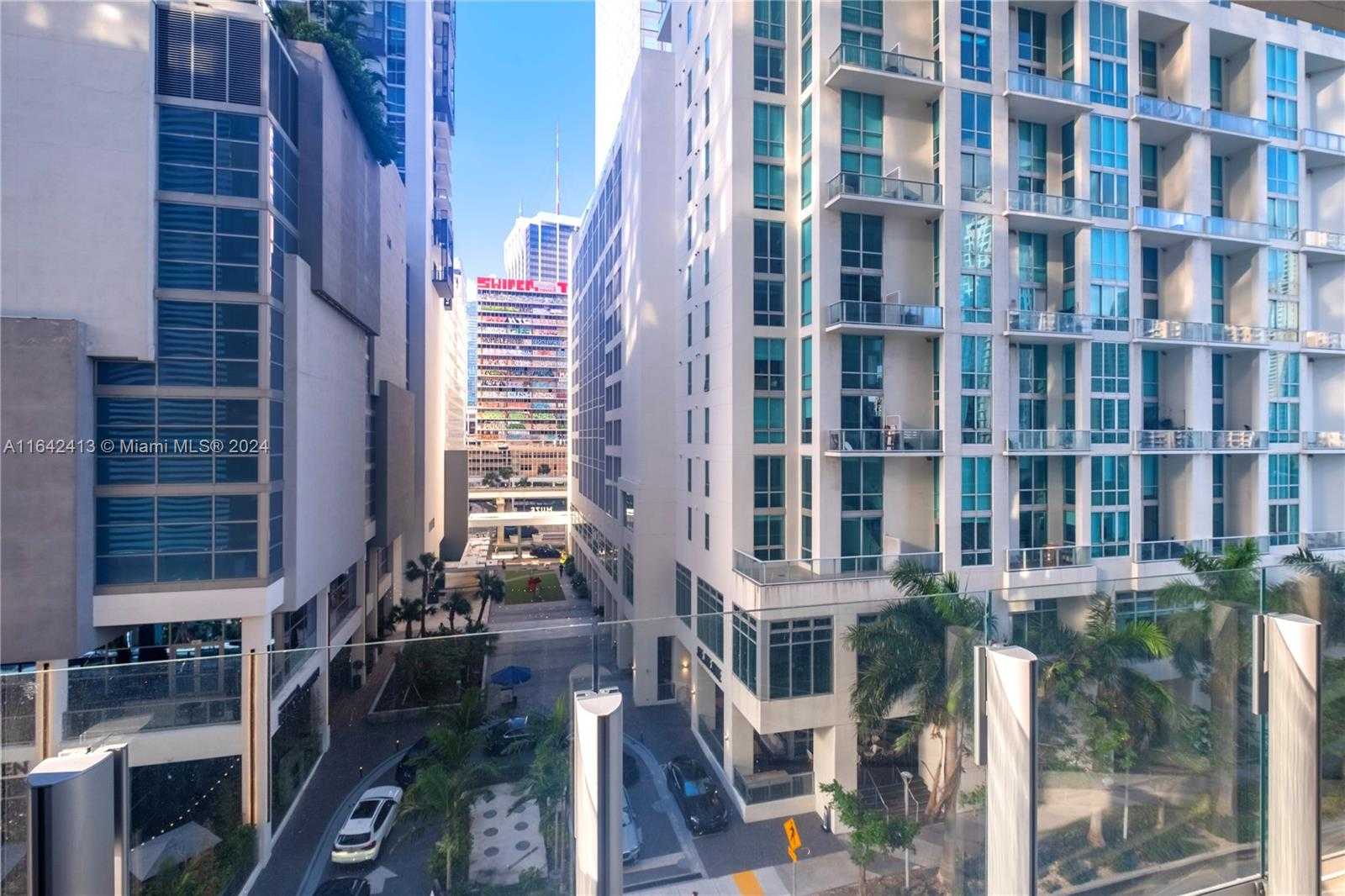 Small Image of 300 BISCAYNE BLVD WAY #506, Miami Number 20