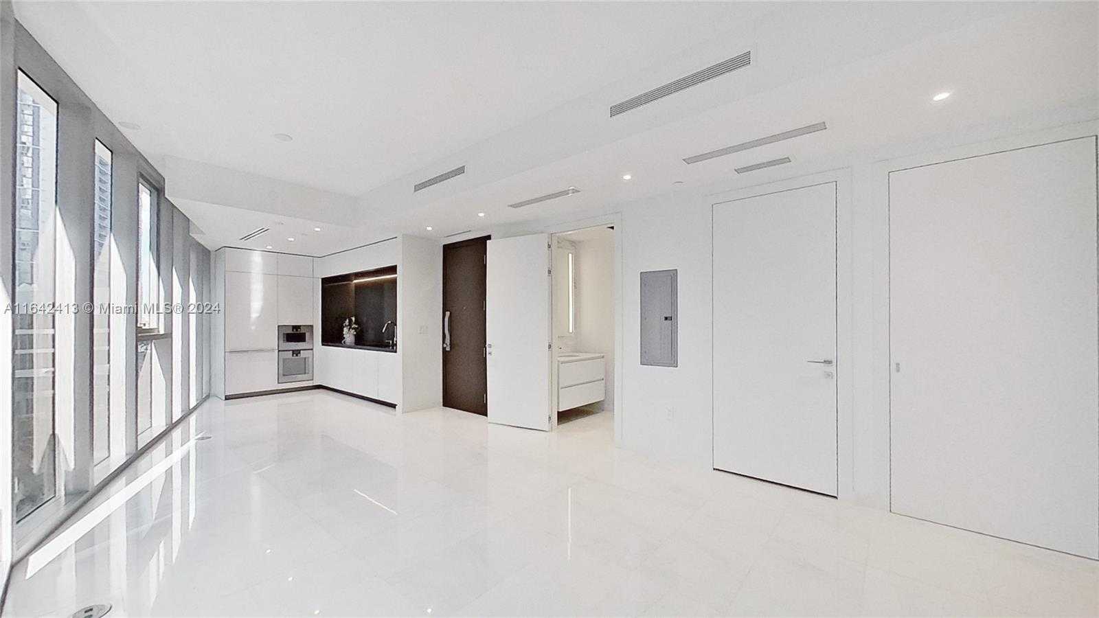 Small Image of 300 BISCAYNE BLVD WAY #506, Miami Number 6