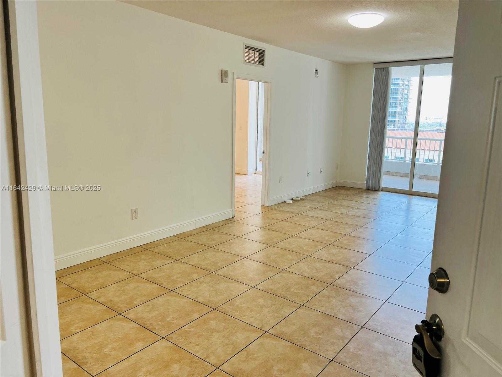 Small Image of 170 SOUTH EAST 14TH ST #2205, Miami Number 14