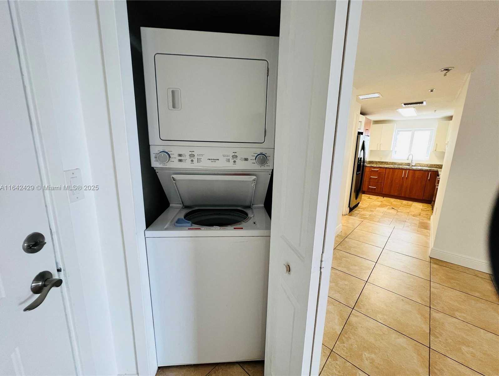Small Image of 170 SOUTH EAST 14TH ST #2205, Miami Number 22