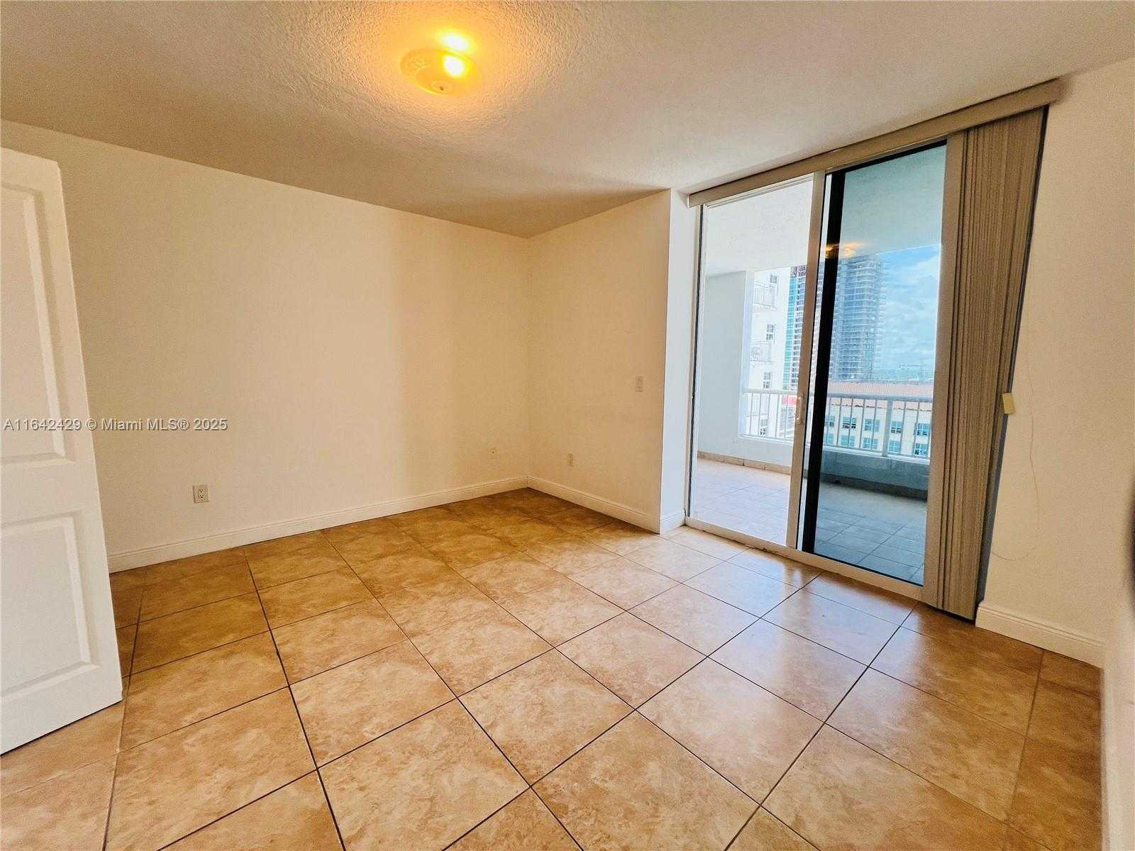 Small Image of 170 SOUTH EAST 14TH ST #2205, Miami Number 28