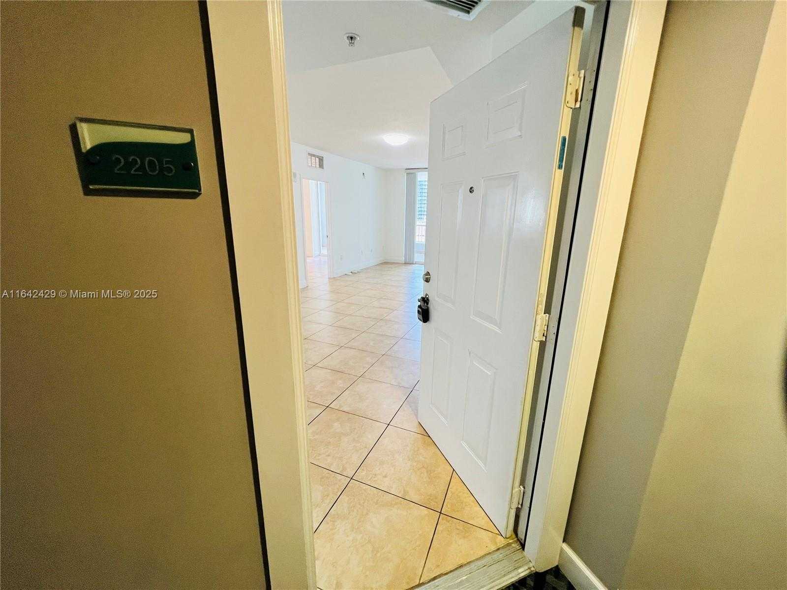 Small Image of 170 SOUTH EAST 14TH ST #2205, Miami Number 39