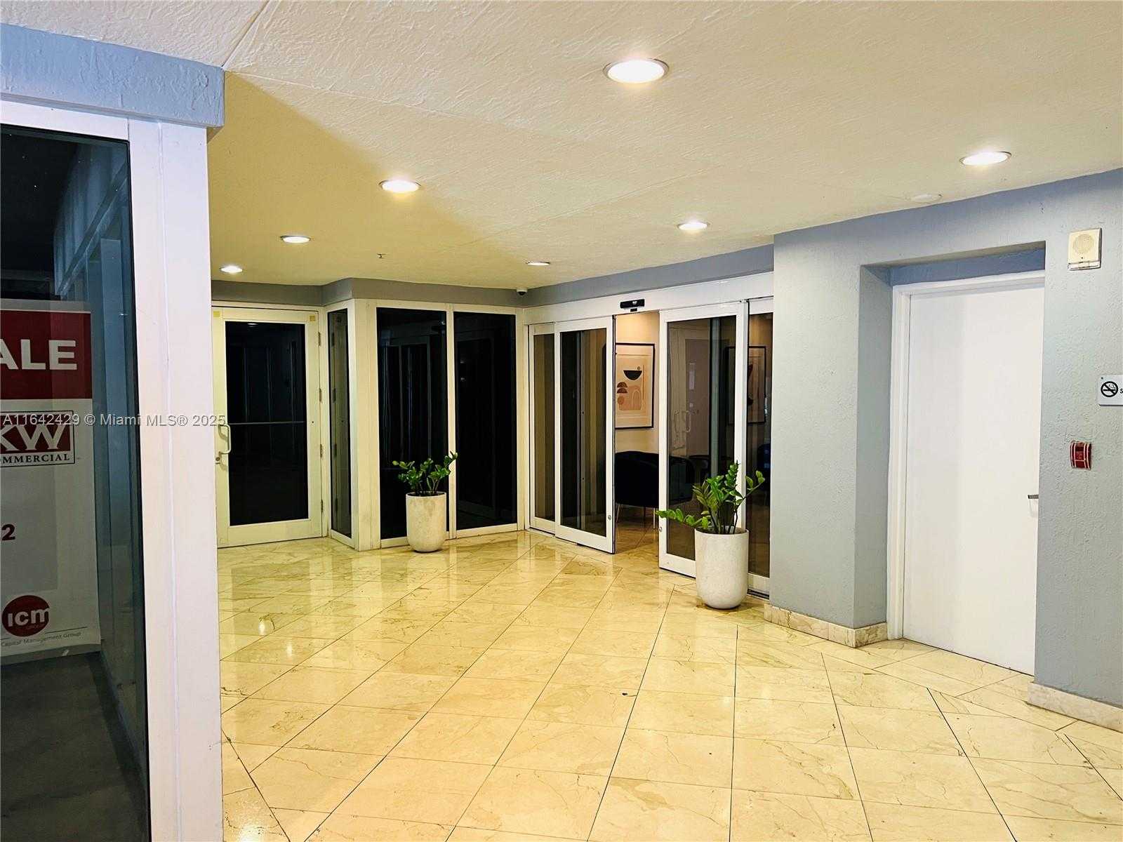 Small Image of 170 SOUTH EAST 14TH ST #2205, Miami Number 46