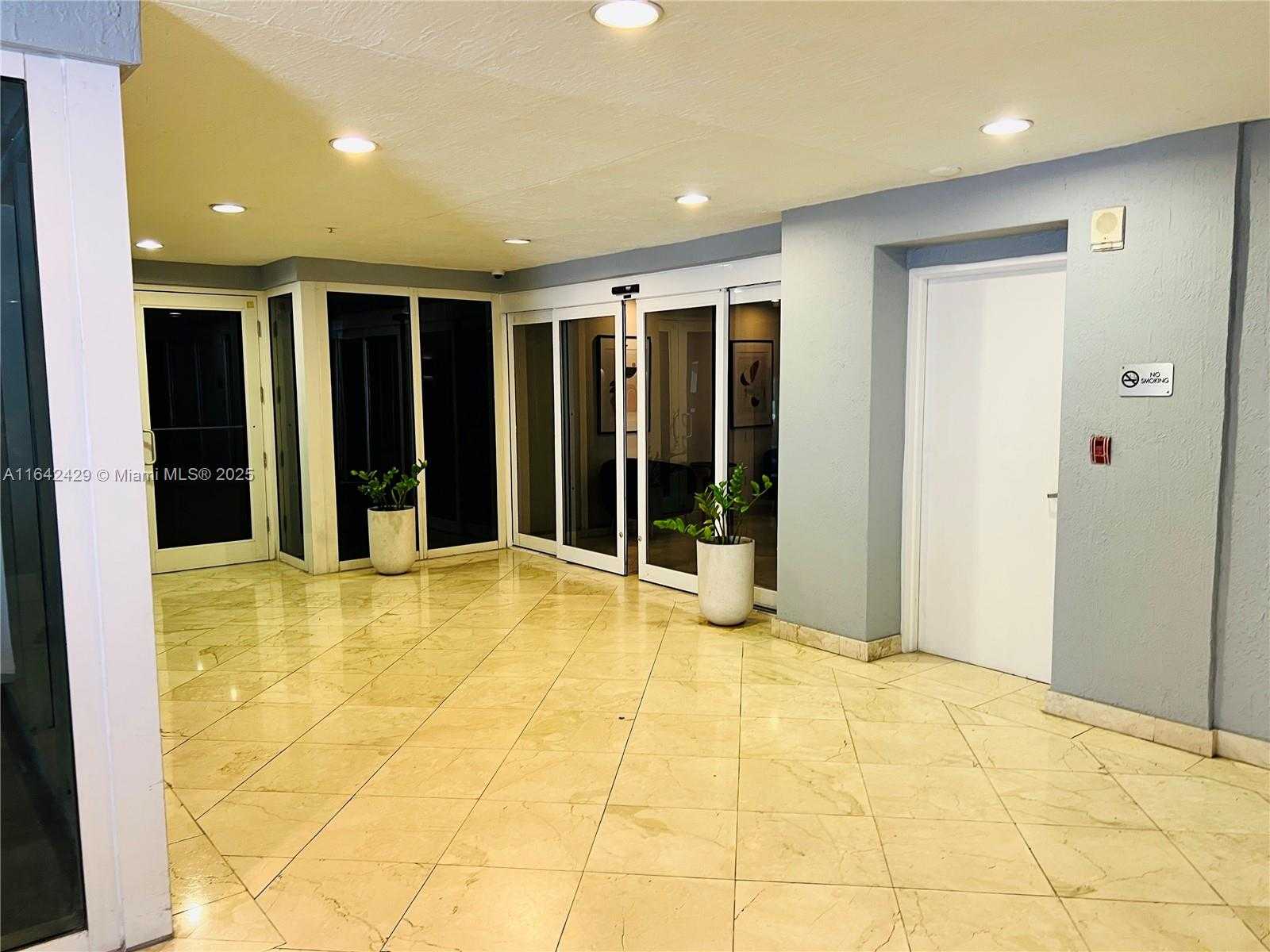 Small Image of 170 SOUTH EAST 14TH ST #2205, Miami Number 47
