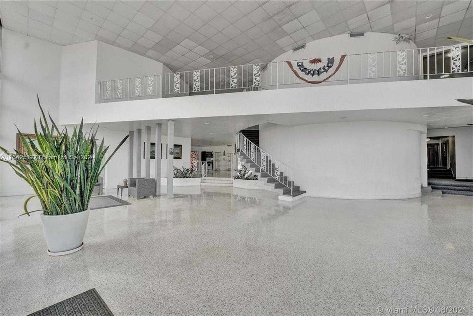 Small Image of 6484 INDIAN CREEK DR #138, Miami Beach Number 2