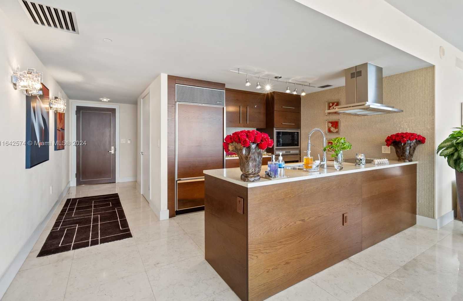 Small Image of 495 BRICKELL AVENUE #901, Miami Number 12