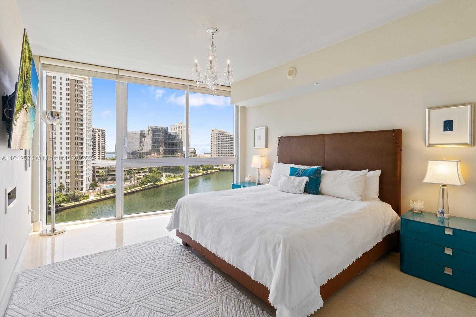 Small Image of 495 BRICKELL AVENUE #901, Miami Number 16
