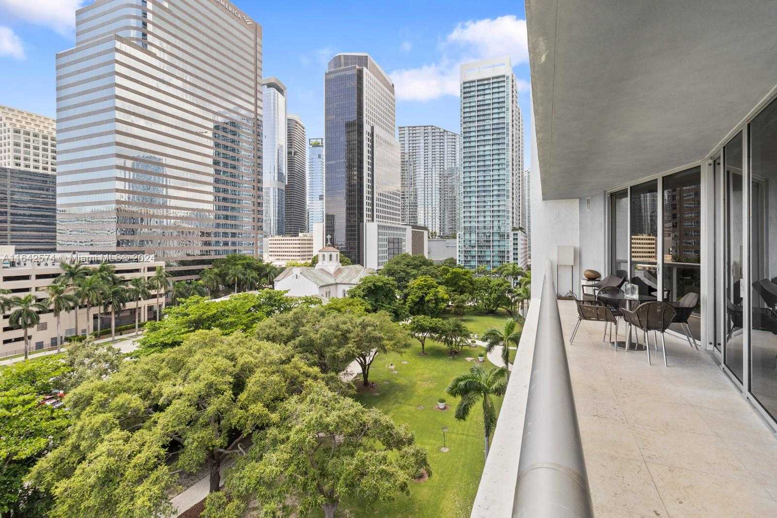 Small Image of 495 BRICKELL AVENUE #901, Miami Number 6