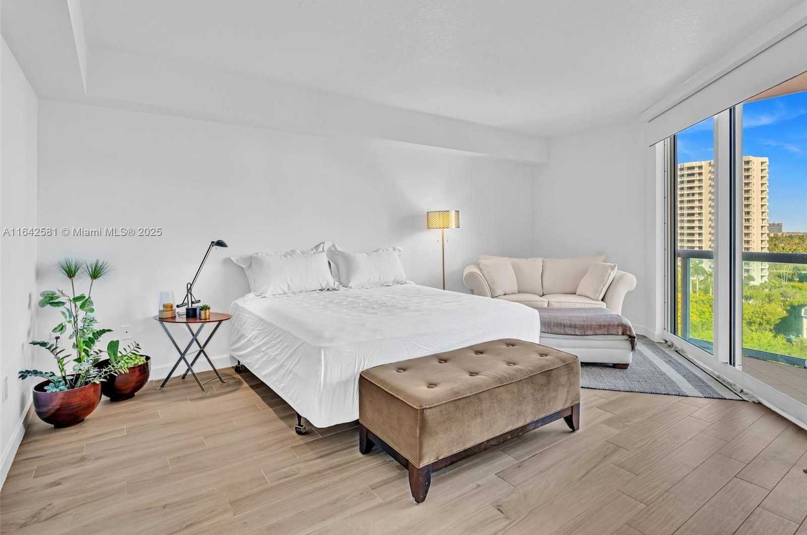 Small Image of 3370 HIDDEN BAY DR #1002, Aventura Number 24