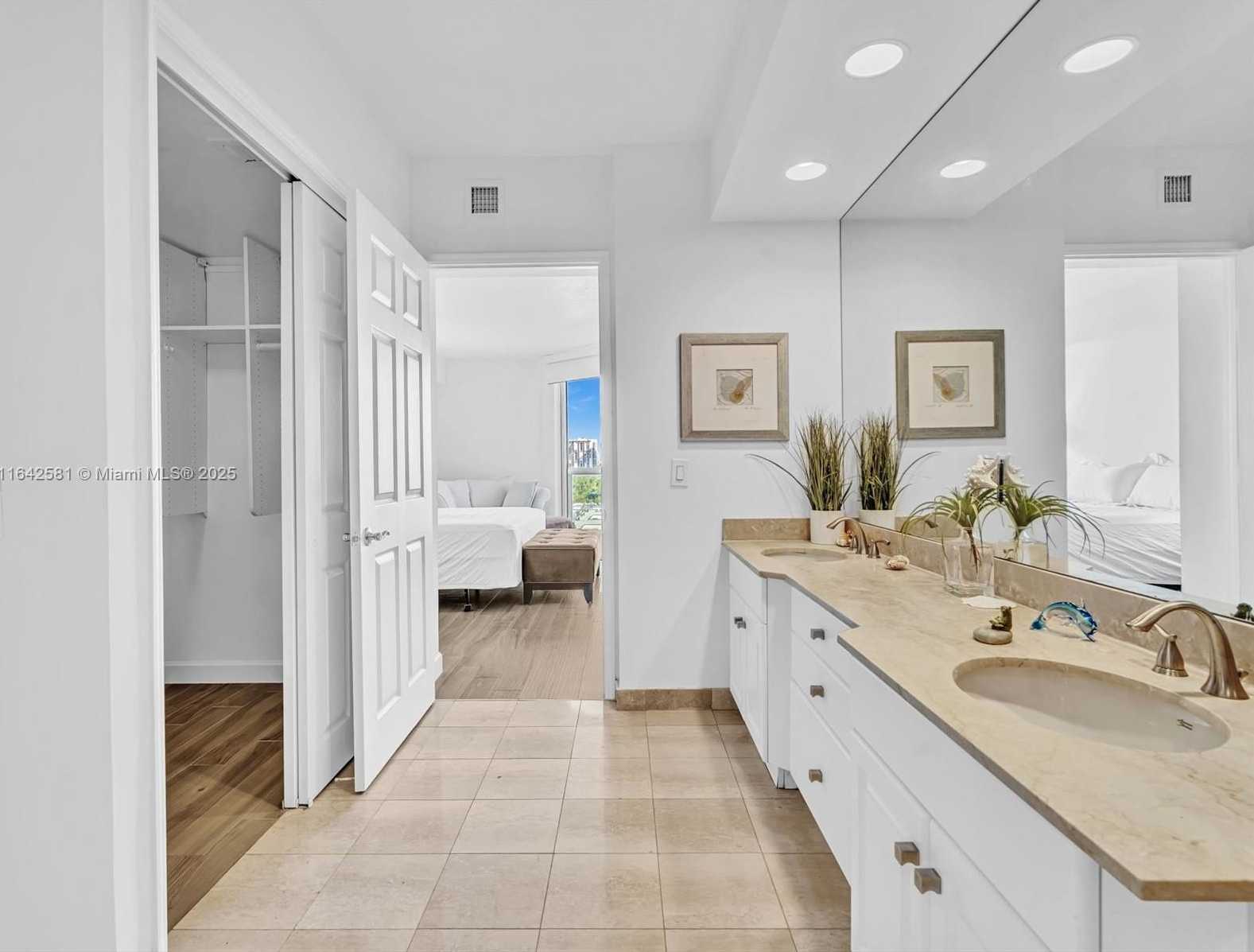 Small Image of 3370 HIDDEN BAY DR #1002, Aventura Number 31