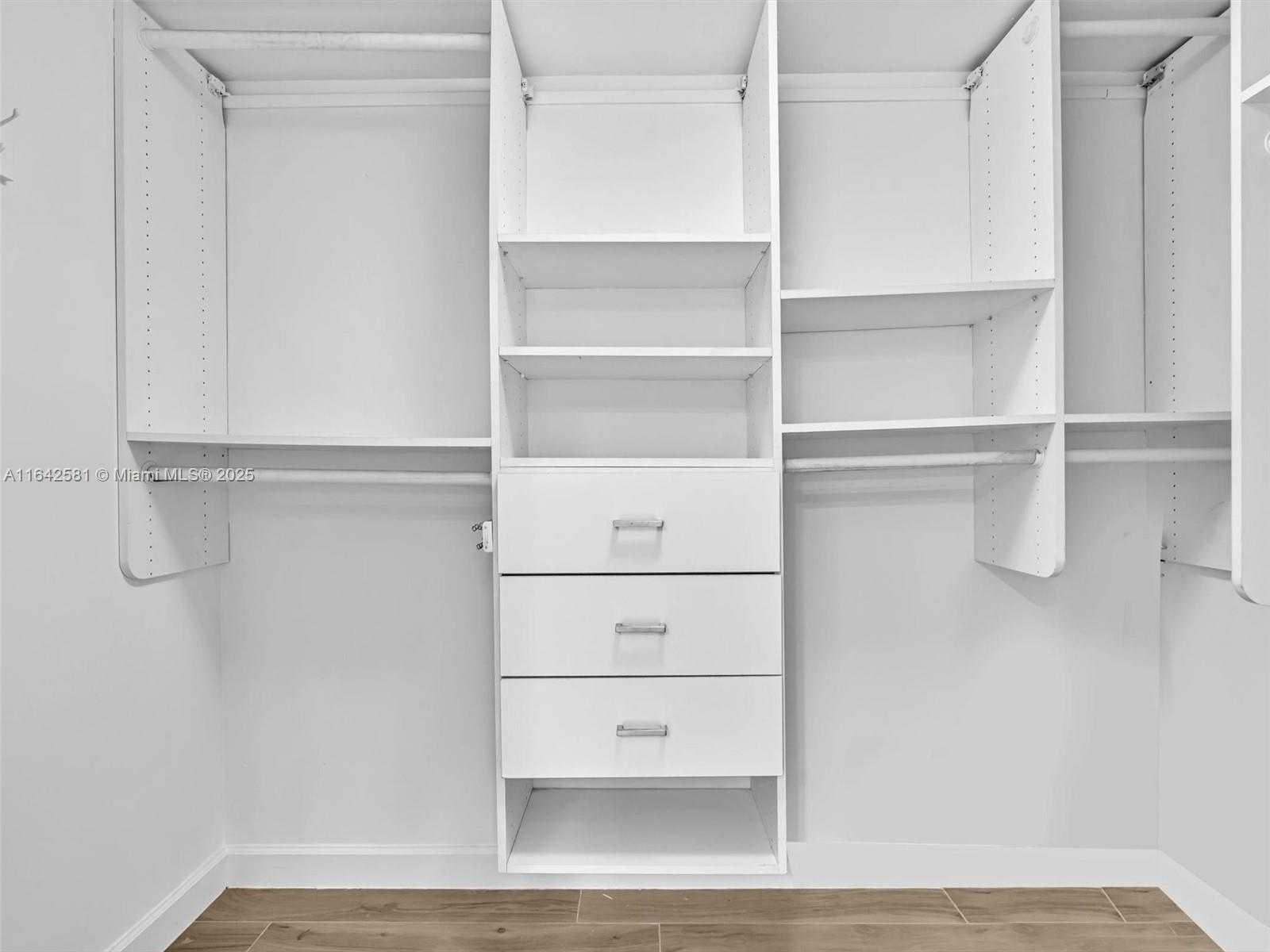 Small Image of 3370 HIDDEN BAY DR #1002, Aventura Number 32
