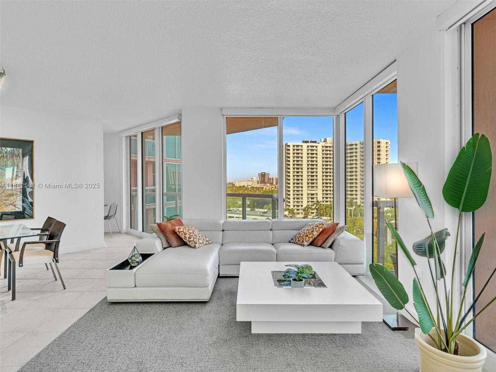 Small Image of 3370 HIDDEN BAY DR #1002, Aventura Number 8