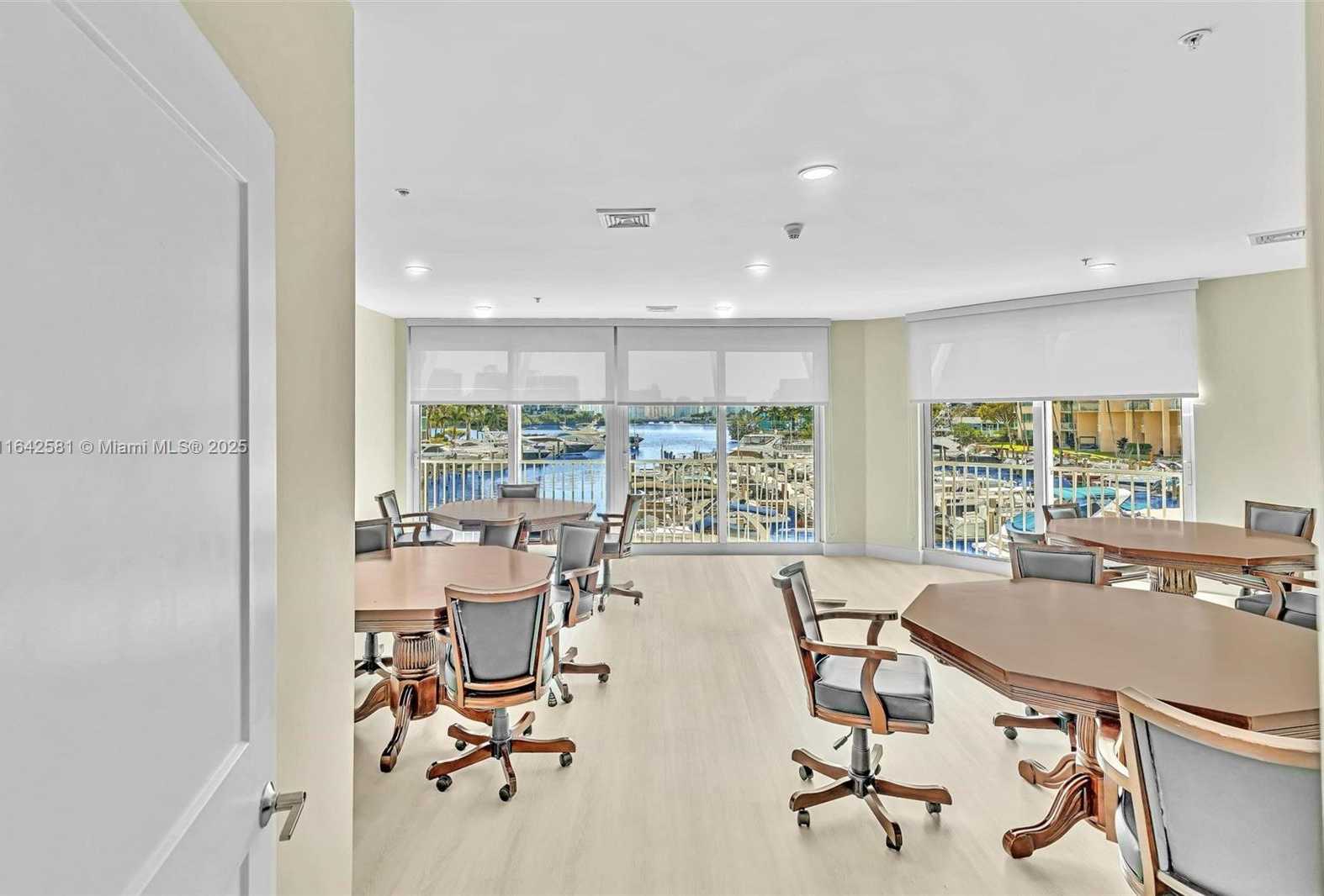 Small Image of 3370 HIDDEN BAY DR #1002, Aventura Number 99