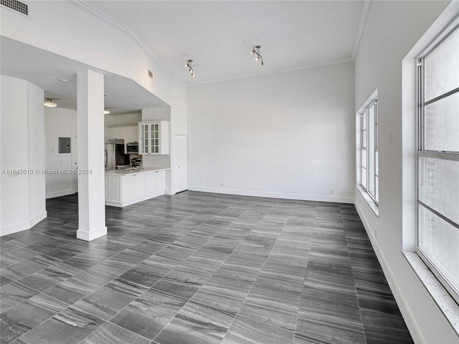 Small Image of 6770 INDIAN CREEK DR #T-C, Miami Beach Number 9