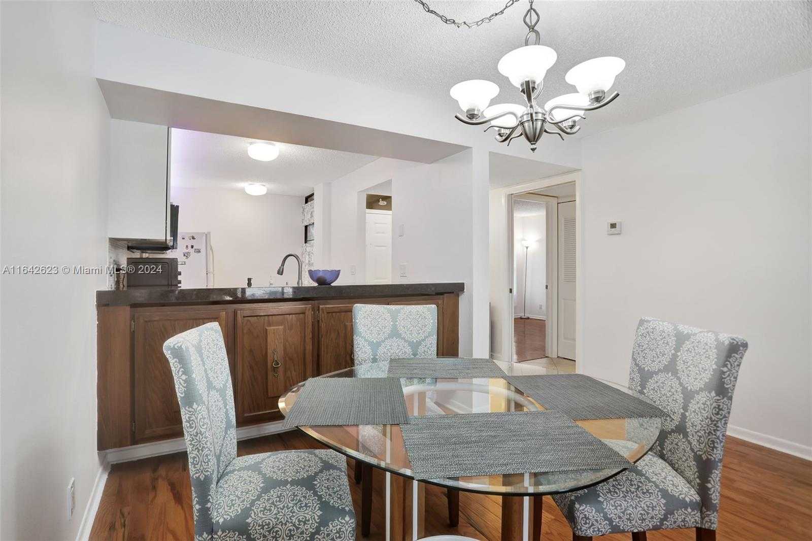 Small Image of 6219 CORAL LAKE DR #207, Margate Number 11