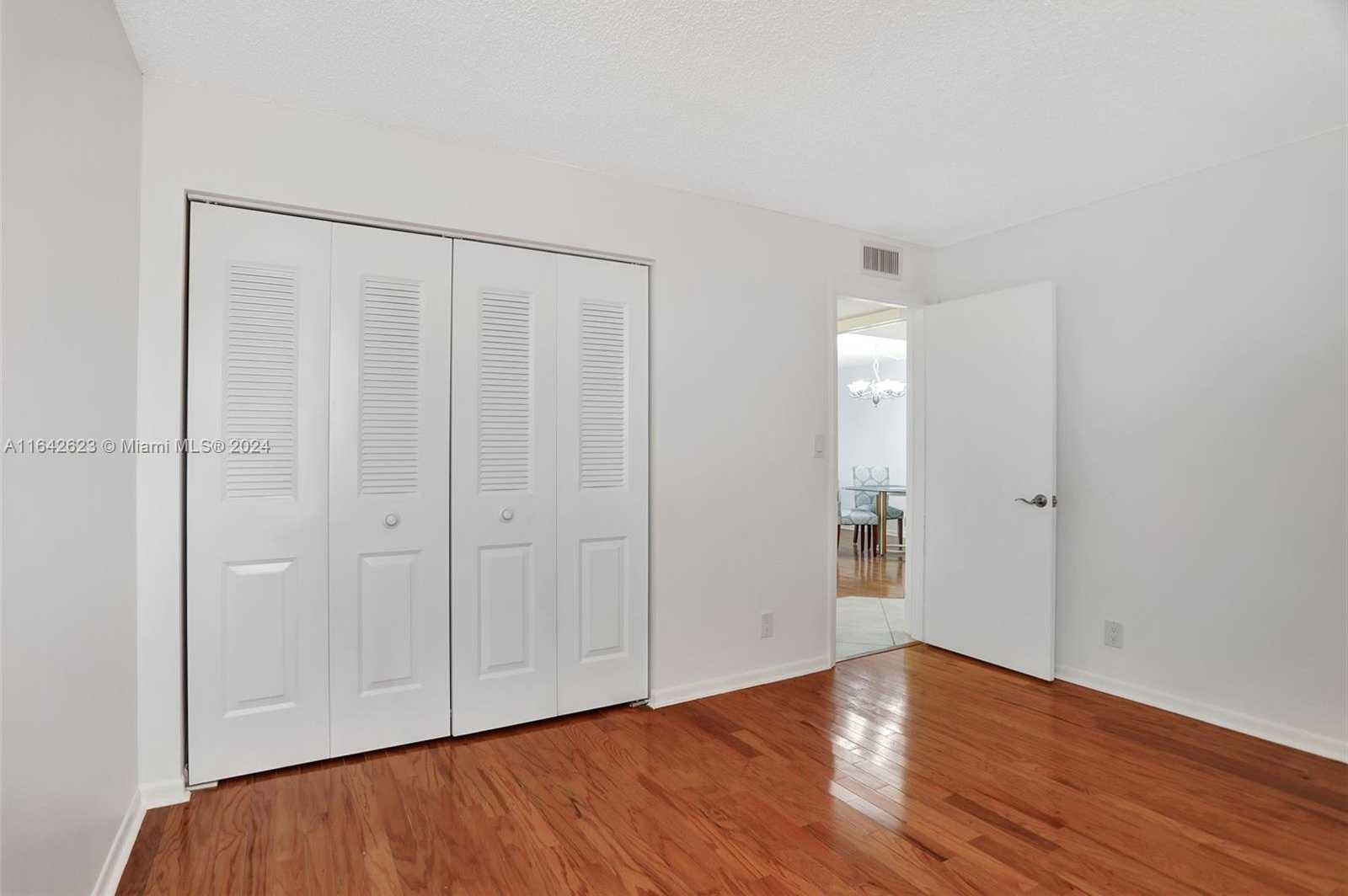 Small Image of 6219 CORAL LAKE DR #207, Margate Number 14