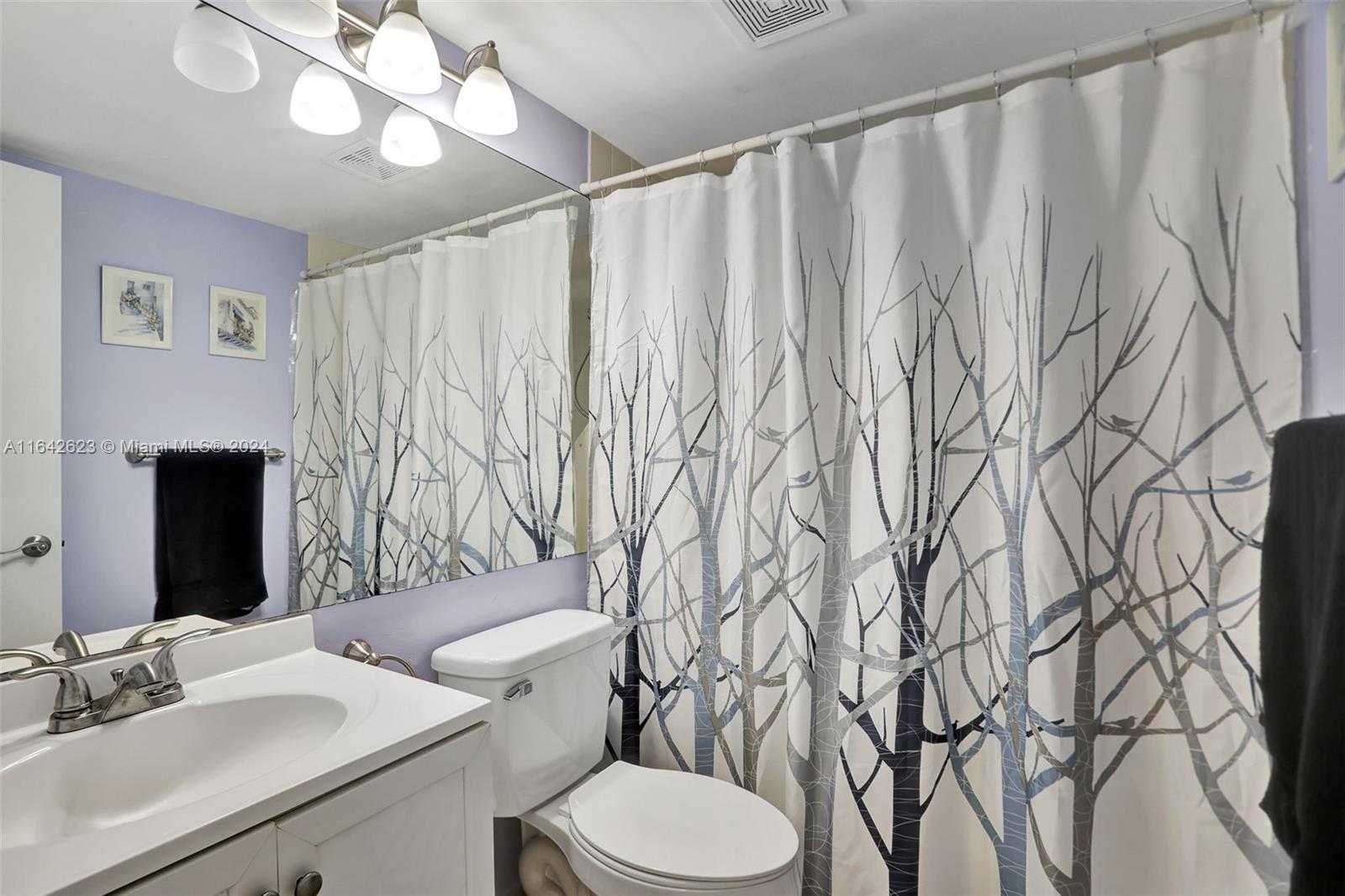 Small Image of 6219 CORAL LAKE DR #207, Margate Number 16