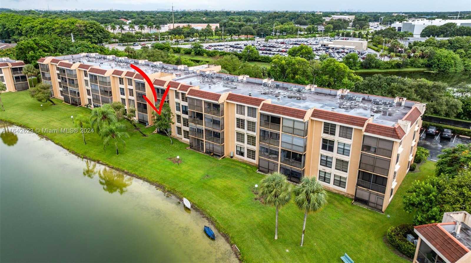 Small Image of 6219 CORAL LAKE DR #207, Margate Number 31