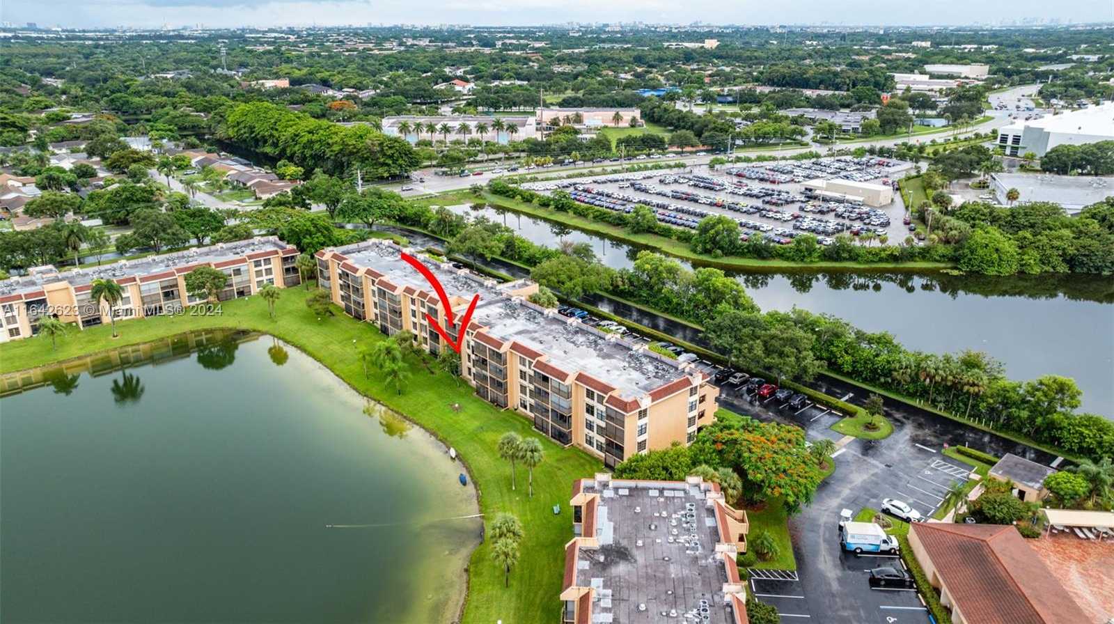 Small Image of 6219 CORAL LAKE DR #207, Margate Number 32