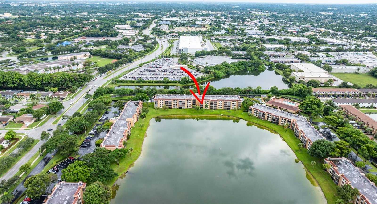 Small Image of 6219 CORAL LAKE DR #207, Margate Number 36