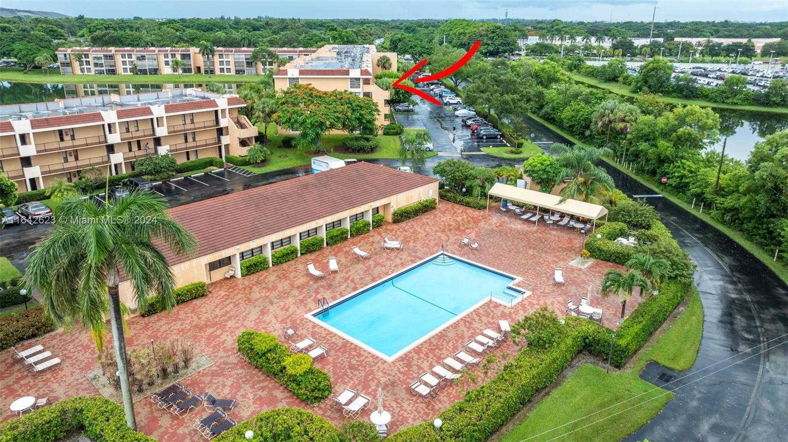 Small Image of 6219 CORAL LAKE DR #207, Margate Number 37