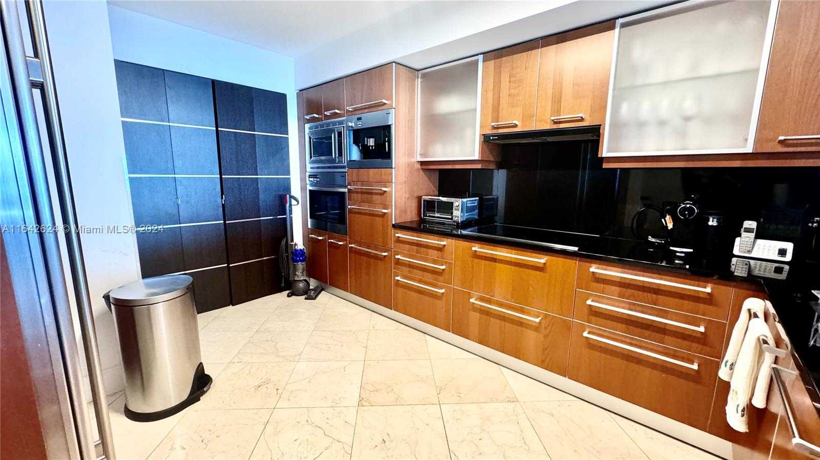 Small Image of 1331 BRICKELL BAY DR #1109, Miami Number 23