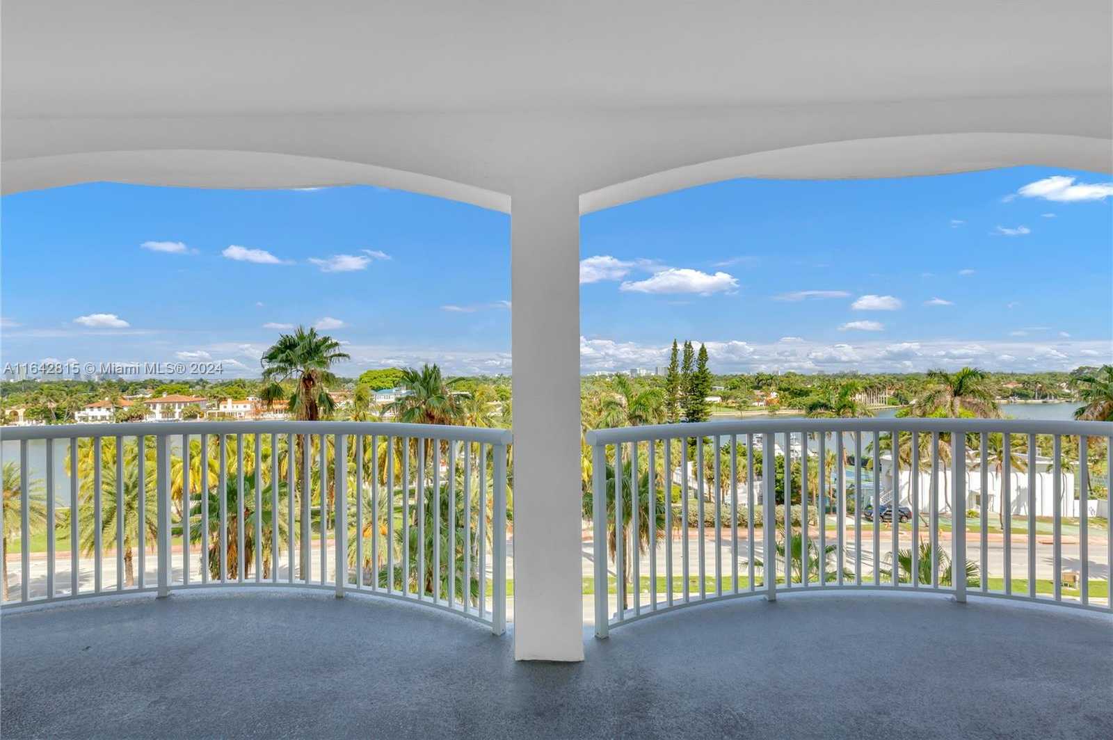 Small Image of 5401 COLLINS AVE #429, Miami Beach Number 15