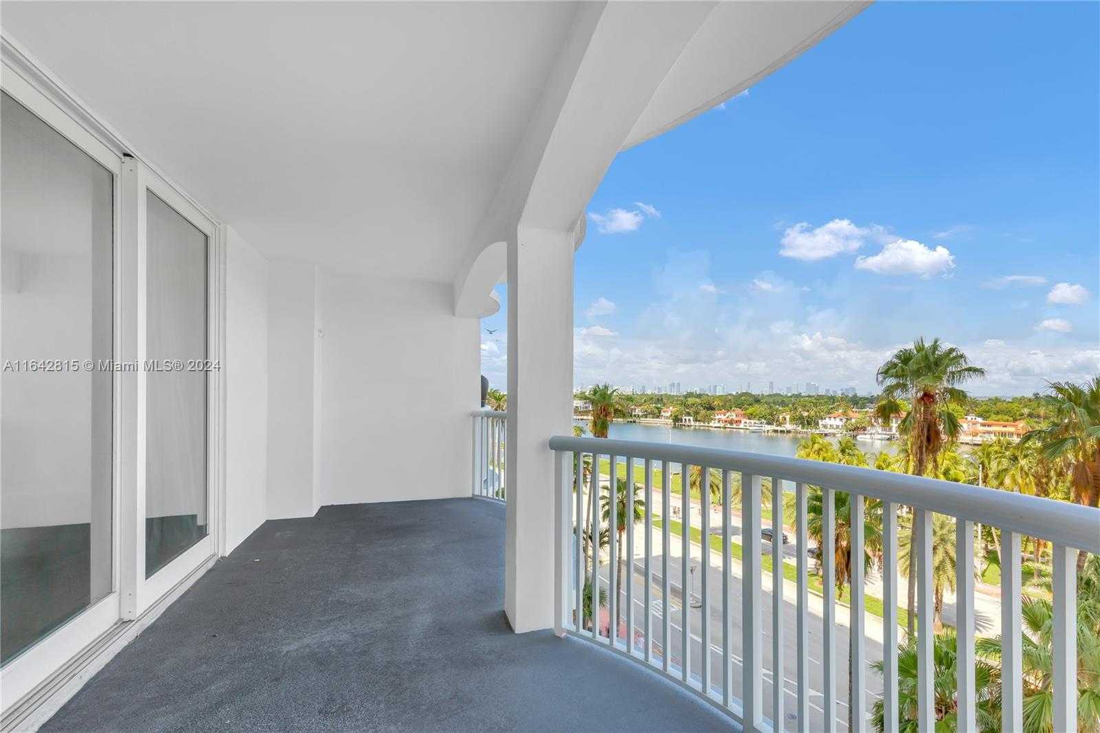 Small Image of 5401 COLLINS AVE #429, Miami Beach Number 16