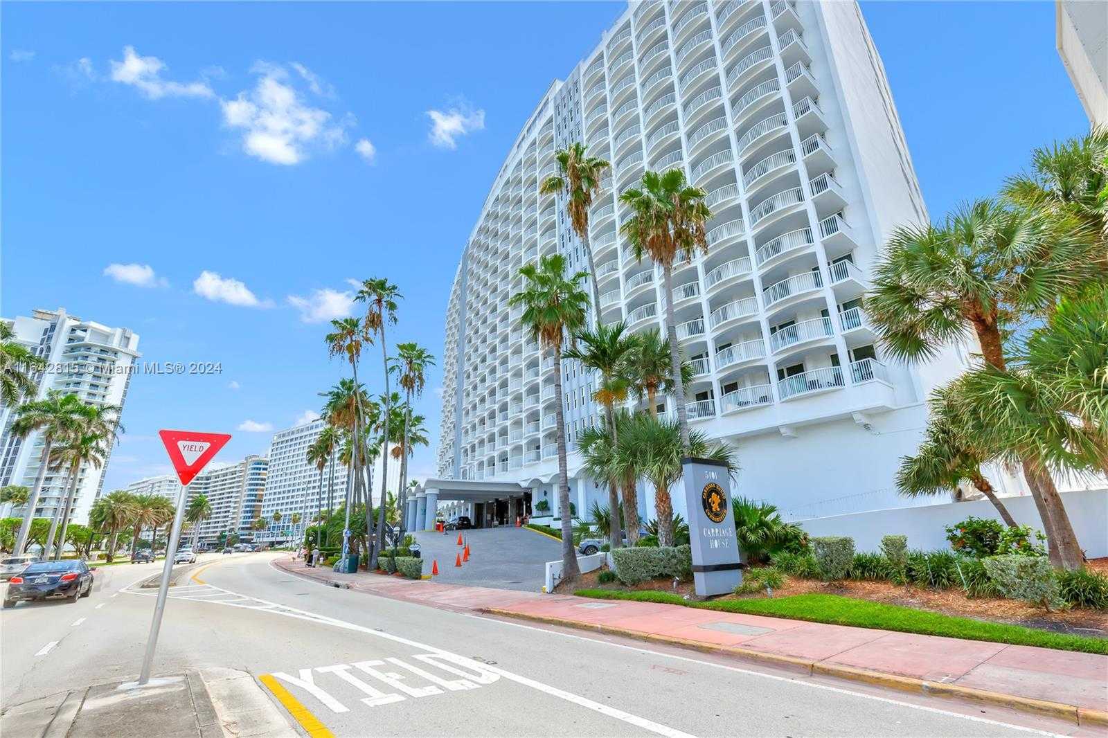 Small Image of 5401 COLLINS AVE #429, Miami Beach Number 29