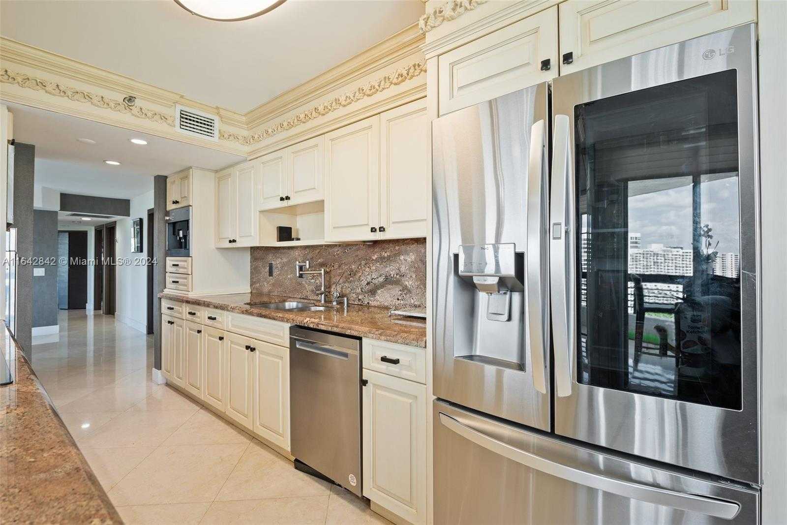 Small Image of 3500 MYSTIC POINTE DR #1801, Aventura Number 13