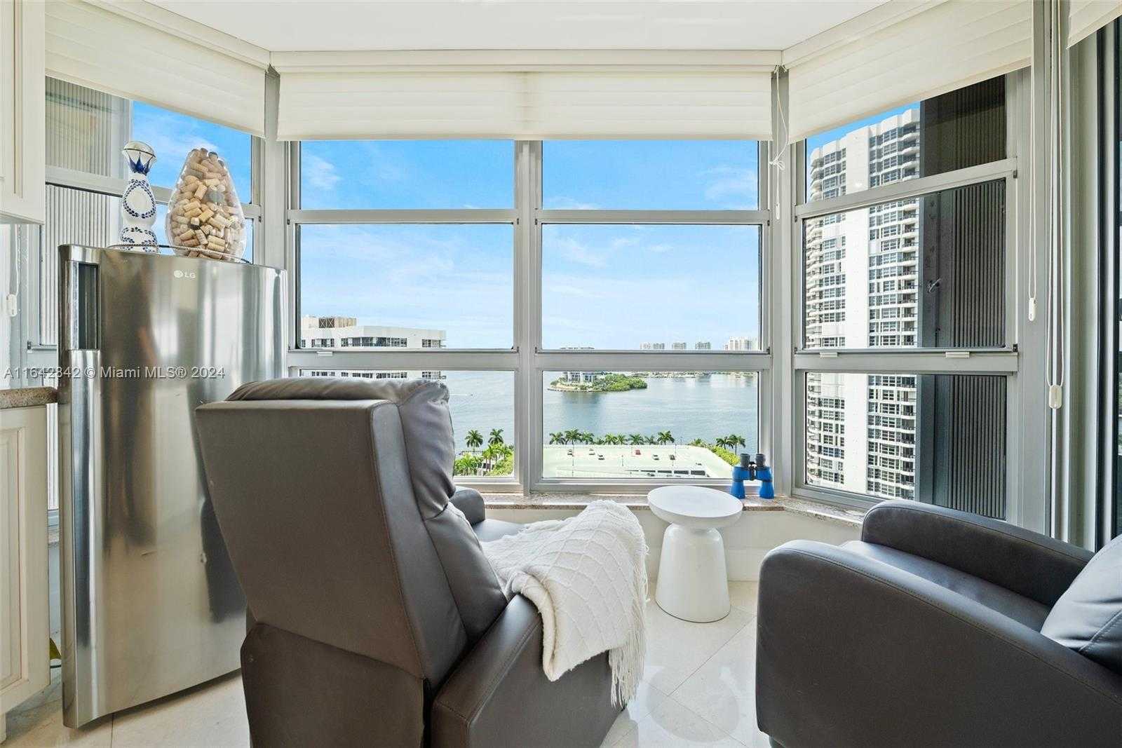 Small Image of 3500 MYSTIC POINTE DR #1801, Aventura Number 14