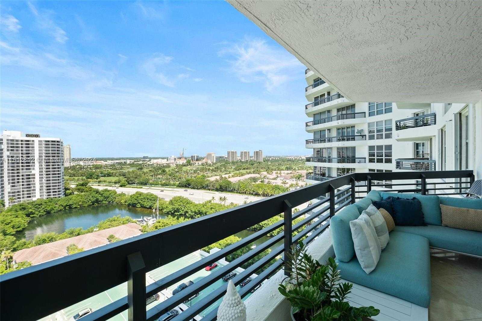 Small Image of 3500 MYSTIC POINTE DR #1801, Aventura Number 18