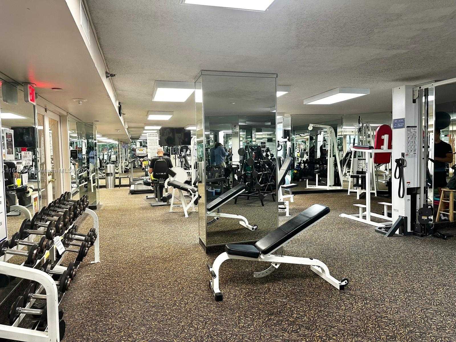 Small Image of 3500 MYSTIC POINTE DR #1801, Aventura Number 31