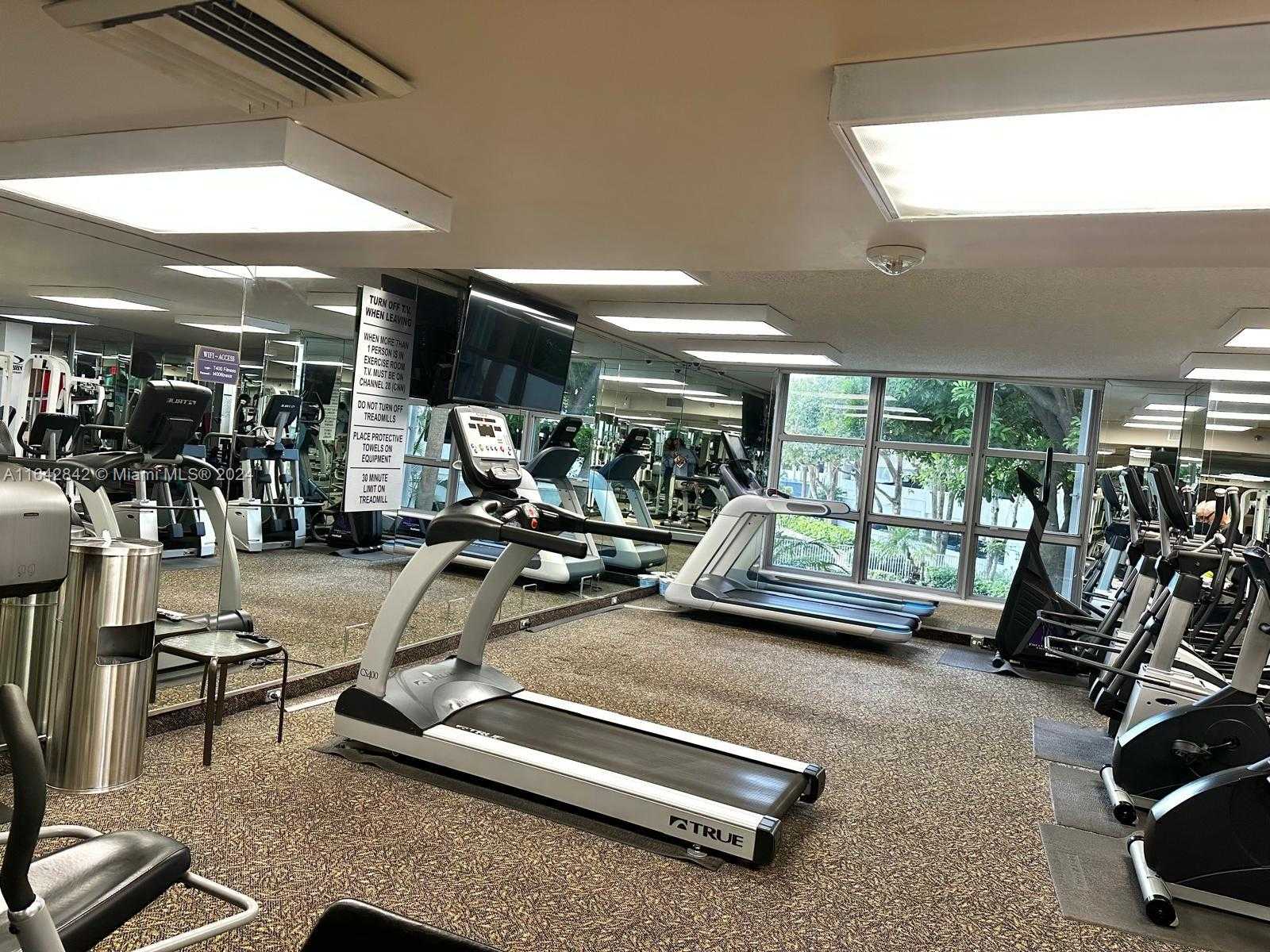 Small Image of 3500 MYSTIC POINTE DR #1801, Aventura Number 32