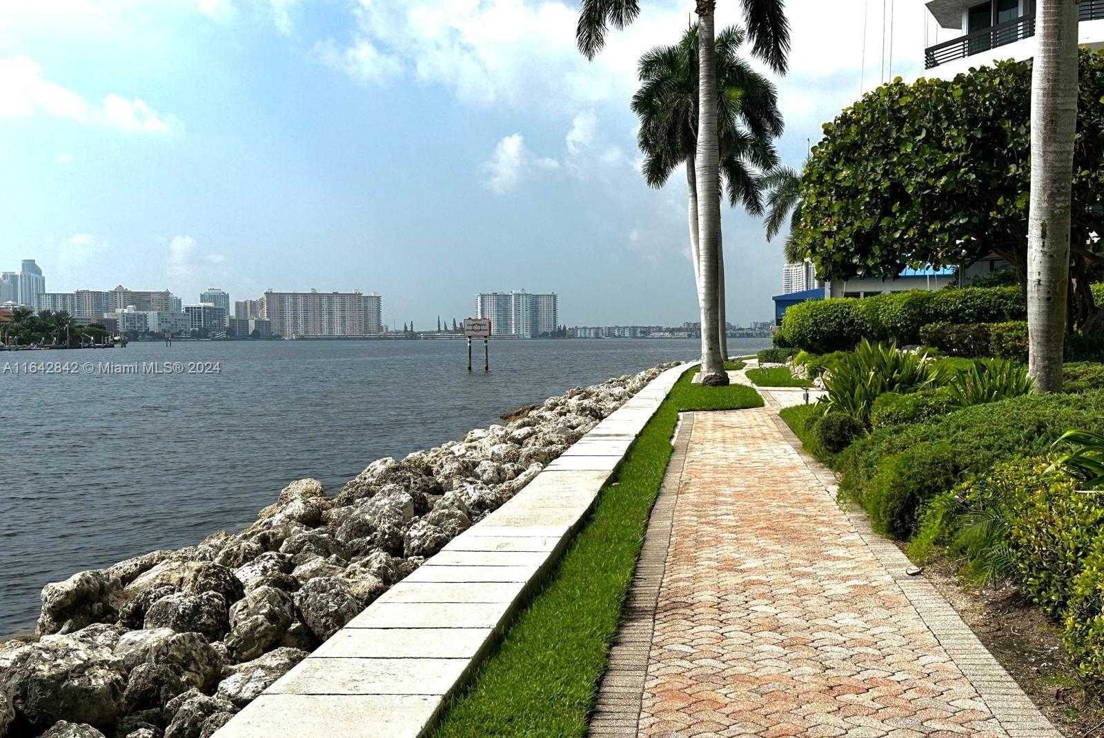 Small Image of 3500 MYSTIC POINTE DR #1801, Aventura Number 47