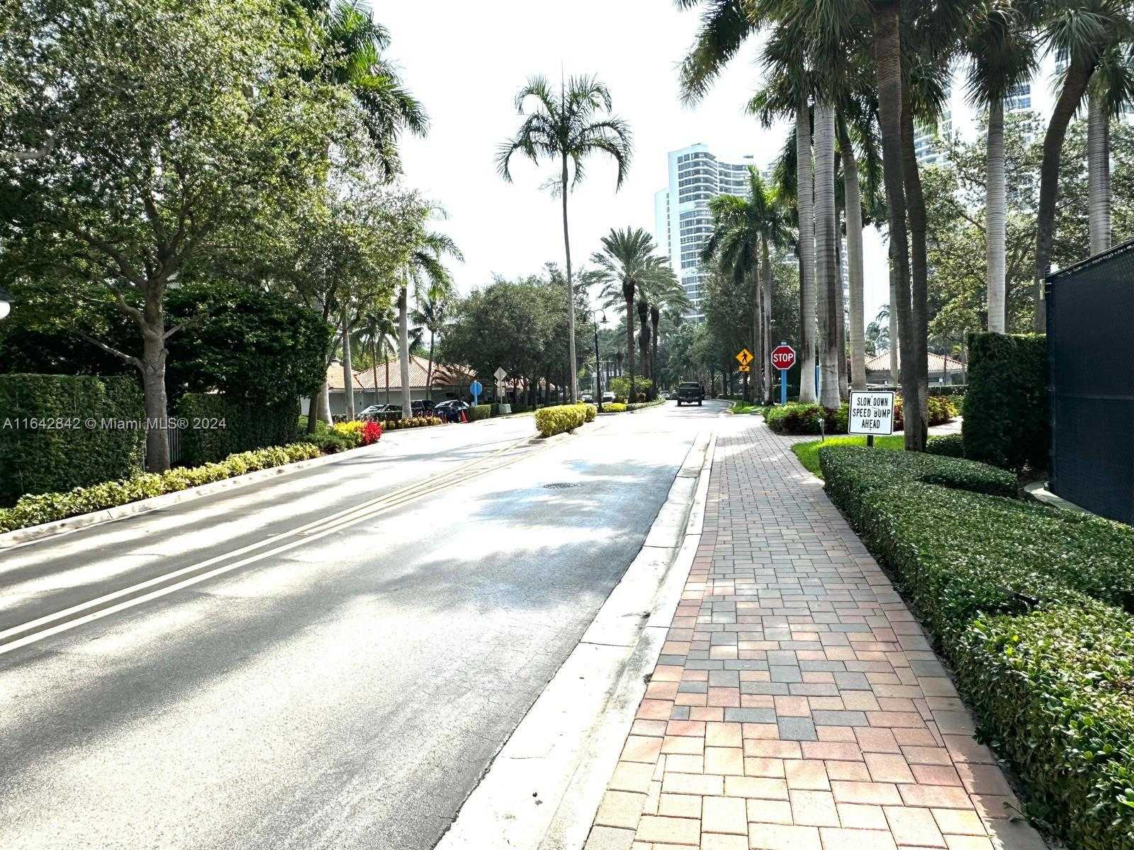 Small Image of 3500 MYSTIC POINTE DR #1801, Aventura Number 52