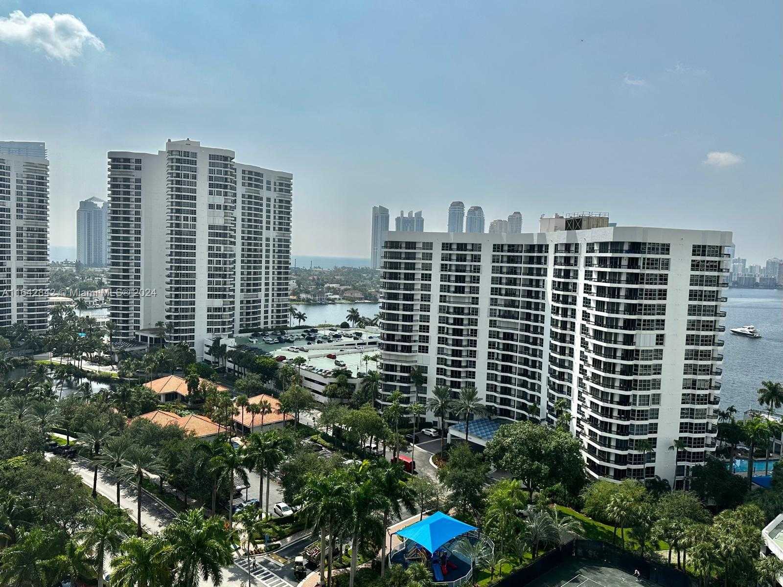 Small Image of 3500 MYSTIC POINTE DR #1801, Aventura Number 59