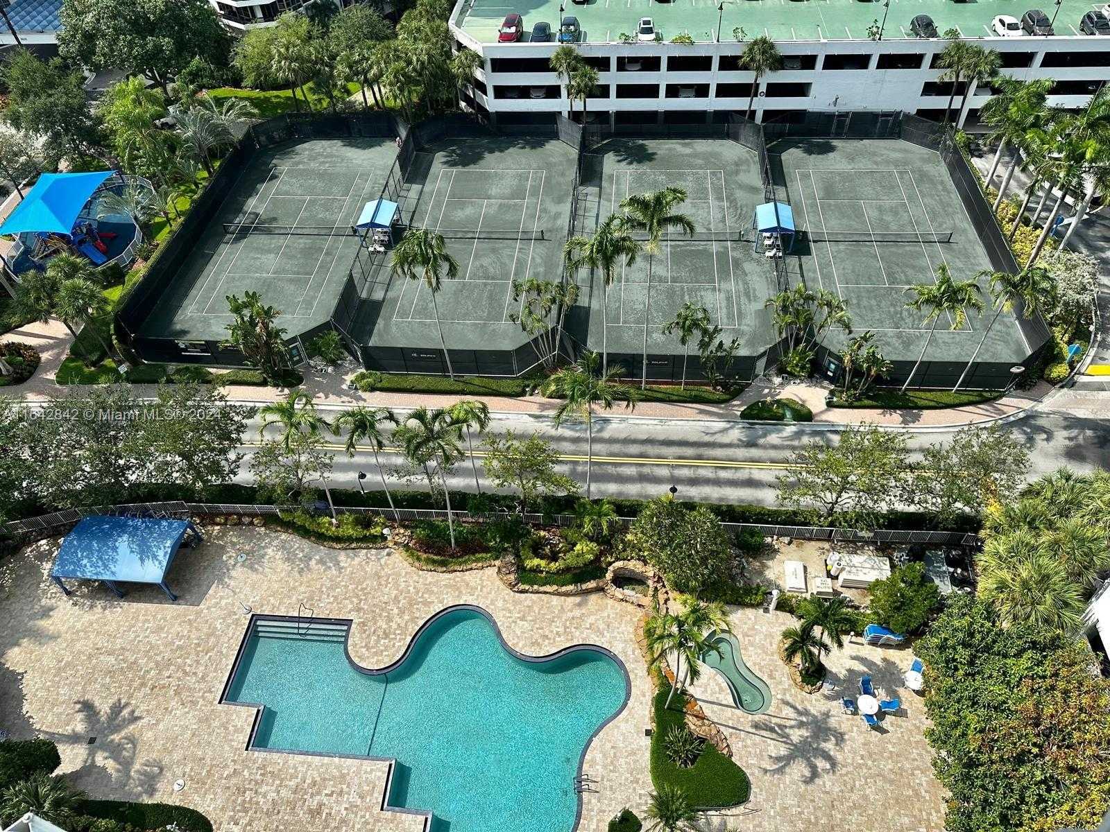 Small Image of 3500 MYSTIC POINTE DR #1801, Aventura Number 60