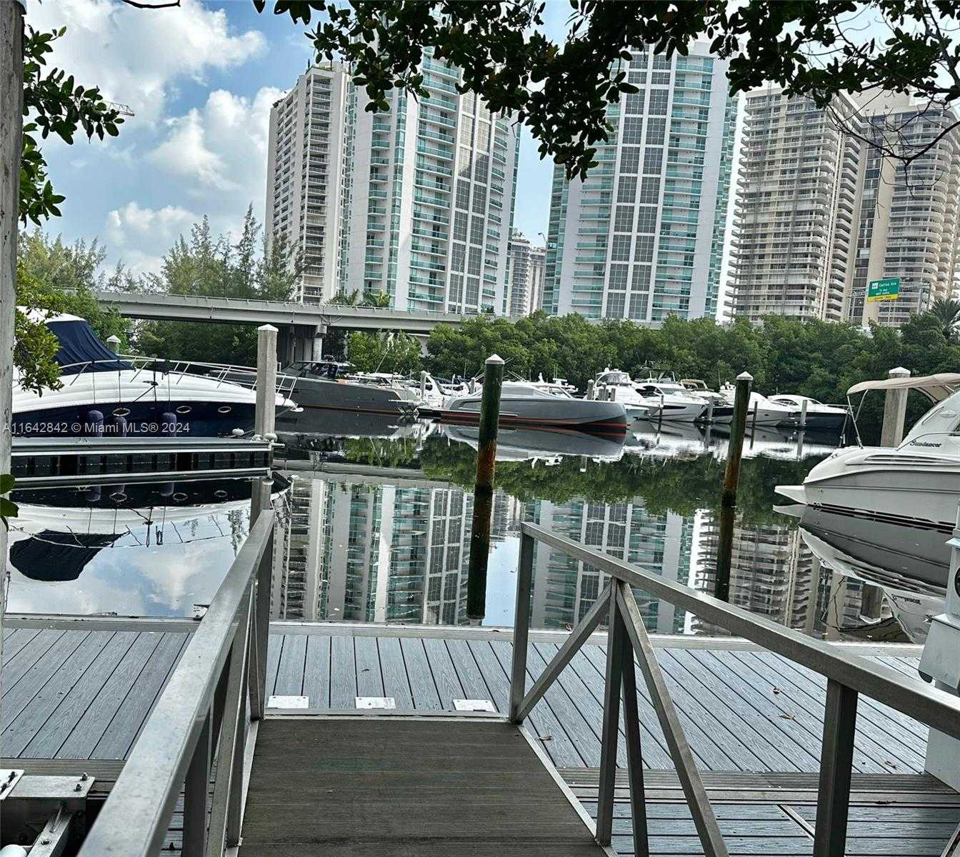 Small Image of 3500 MYSTIC POINTE DR #1801, Aventura Number 61