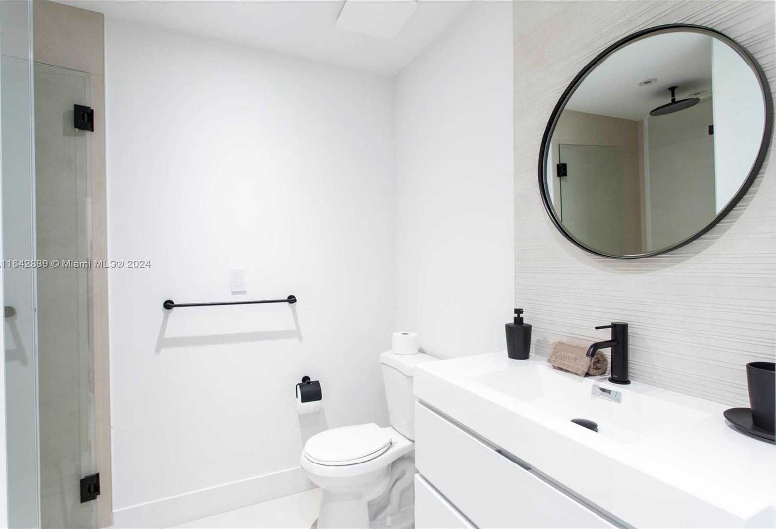 Small Image of 900 BISCAYNE BLVD #4307, Miami Number 17