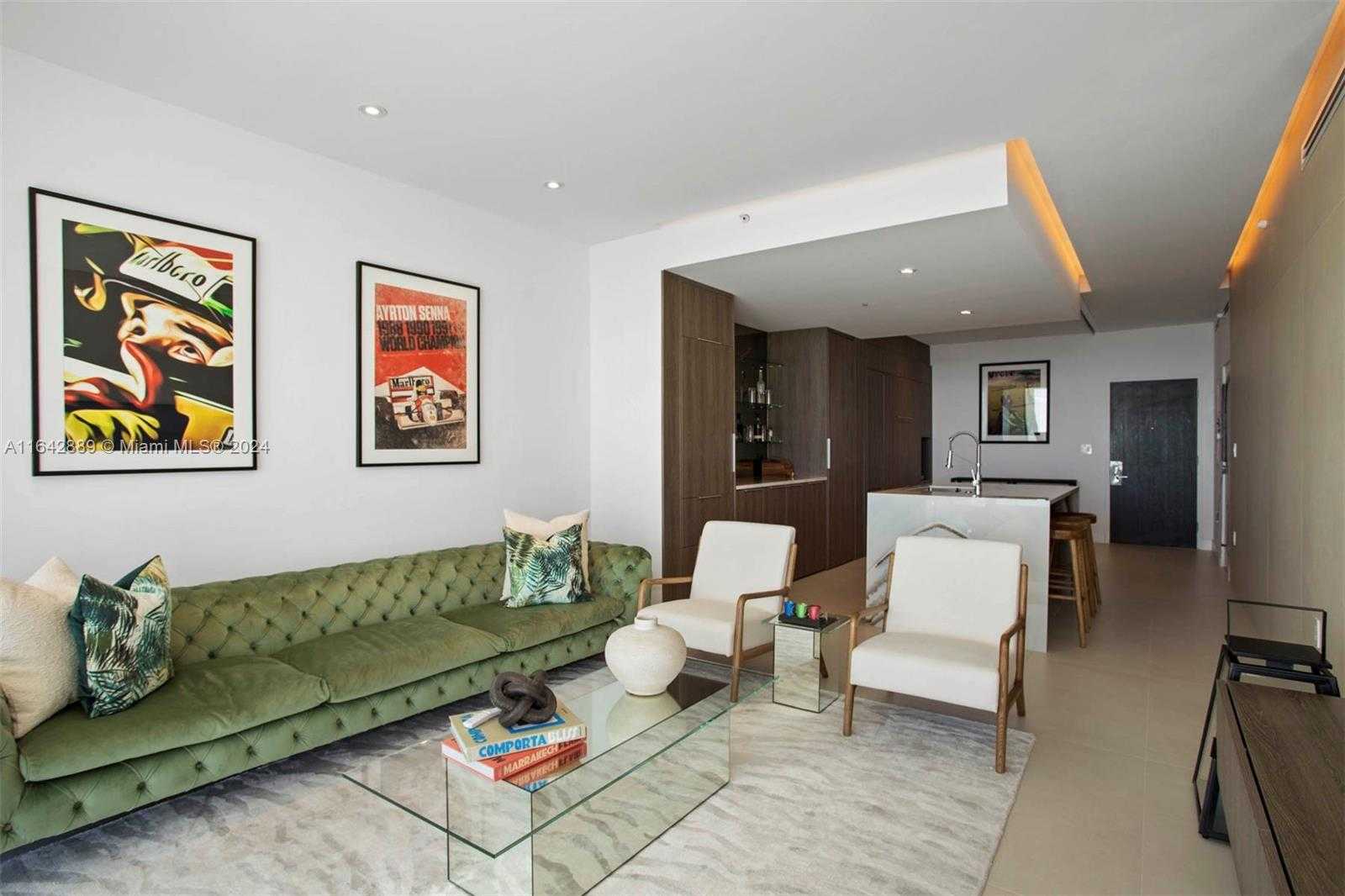 Small Image of 900 BISCAYNE BLVD #4307, Miami Number 3
