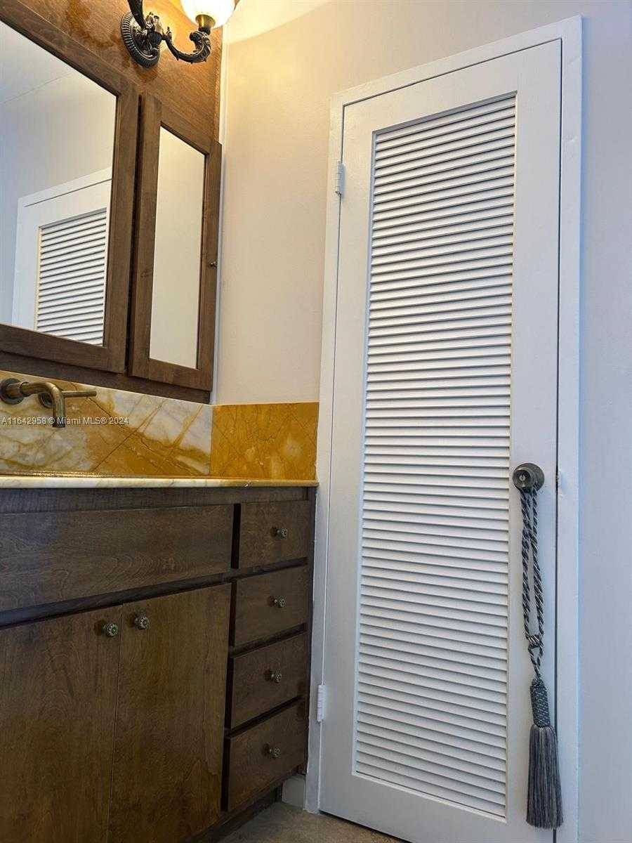Small Image of 100 LINCOLN RD #608, Miami Beach Number 33