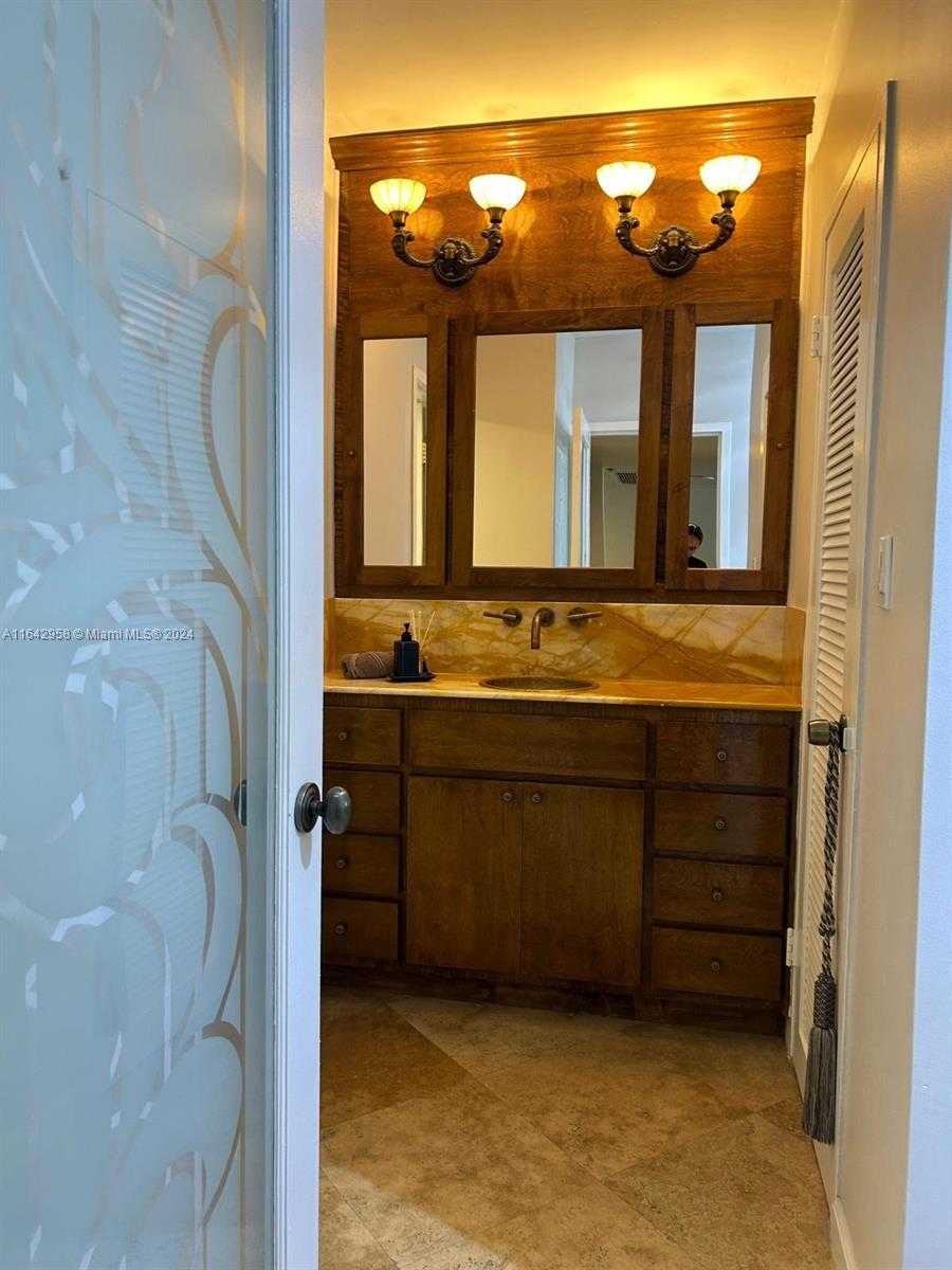 Small Image of 100 LINCOLN RD #608, Miami Beach Number 35